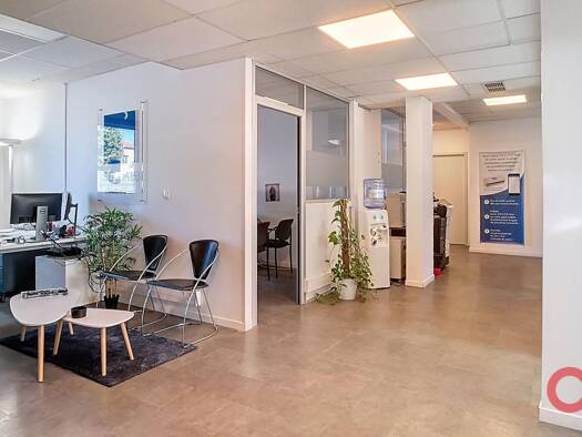 Espace bureau à vendre 249 000 € 142 m² de bureaux Fargues-Pigeonnier Le Pontet 84130