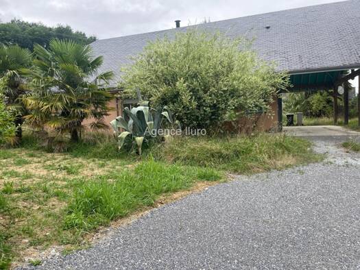 Maison de plain-pied à vendre 295 000 € 4 pièces 3 chambres 112 m² 986 m² de terrain Oloron-Sainte-Marie 64400