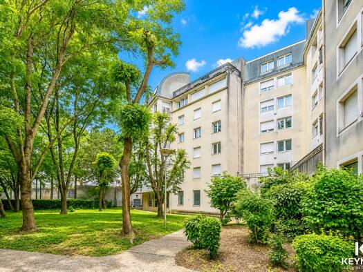 Appartement à vendre 229 900 € 4 pièces 3 chambres 86,25 m² Étage 1/7 Le Point du Jour-Centre Gare Cergy 95000