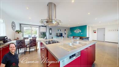 Maison de plain-pied à vendre 320 000 € 9 pièces 8 chambres 203 m² 1 600 m² de terrain Varacieux 38470