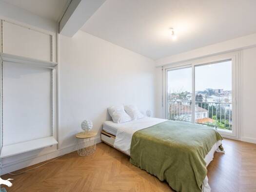 Appartement à vendre 159 000 € 3 pièces 2 chambres 57 m² Étage 3/4 Saint André d'Ornay-Pont Morineau La Roche-sur-Yon 85000