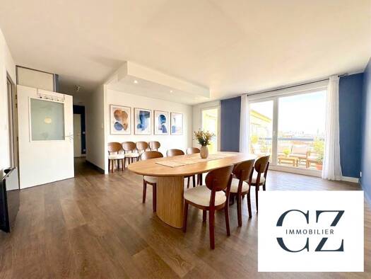 Appartement à vendre 690 000 € 7 pièces 4 chambres 164 m² Étage 3/3 Dijon 21000