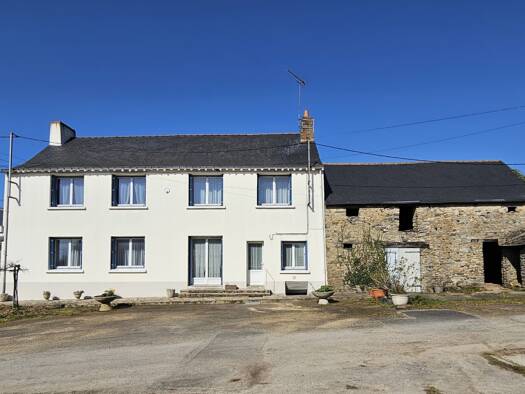 Maison à vendre 176 500 € 6 pièces 4 chambres 167,3 m² 1 210 m² de terrain Pannecé 44440