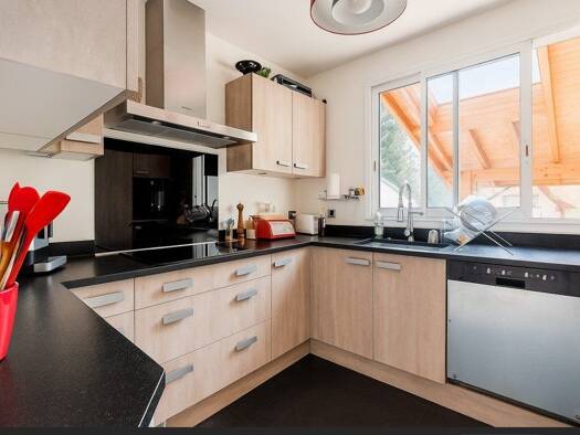 Maison à vendre 645 000 € 5 pièces 4 chambres 109 m² 554 m² de terrain Gaillard 74240