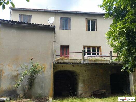 Maison à vendre 164 000 € 10 pièces 5 chambres 135 m² 426 m² de terrain Mas-Saint-Chely 48210