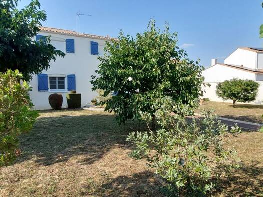 Maison à vendre 394 000 € 6 pièces 4 chambres 149 m² 846 m² de terrain Nord Est Luçon 85400