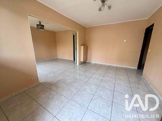 Appartement à vendre 125 000 € 3 pièces 2 chambres 67 m² 1er étage Poncelet-Le Bon Robert-Luxembourg Florange 57190