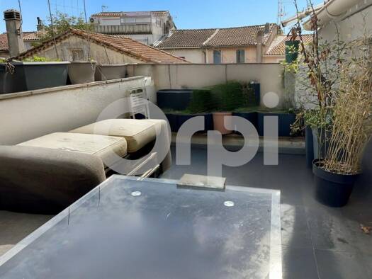 Appartement à louer 890 € 3 pièces 2 chambres 45,3 m² Étage 2/2 Centre Ville Nord La Crau 83260