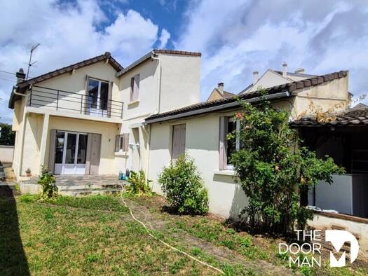 Maison à vendre 551 900 € 6 pièces 3 chambres 115 m² 714 m² de terrain Village Doumer Carrières-sur-Seine 78420
