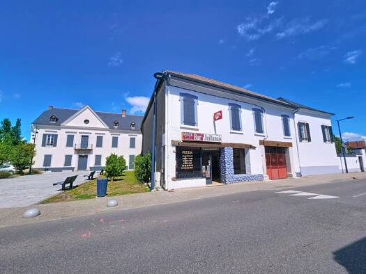 Boutique à vendre Fonds de commerce 180 000 € 400 m² de surface de vente Juillan 65290