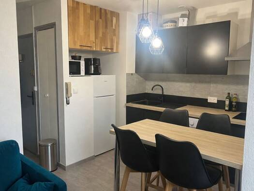 Appartement à louer 570 € 2 pièces 1 chambre 25 m² RDC Capucins-La Barbacane-La Trivalle-Bellevue Carcassonne 11000