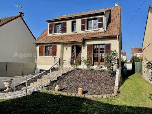 Maison à vendre 548 000 € 6 pièces 4 chambres 126 m² 460 m² de terrain Centre Brunoy 91800