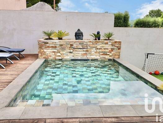 Maison à vendre 610 000 € 4 pièces 3 chambres 101 m² 300 m² de terrain Le Castellet 83330