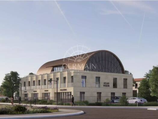 Local commercial avec bail commercial 141 m² de surface de vente Saint Antoine L'Isle-sur-la-Sorgue 84800