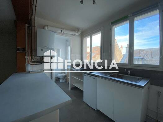 Appartement à louer 499 € 1 pièce 39,1 m² 3ème étage Battant Besançon 25000