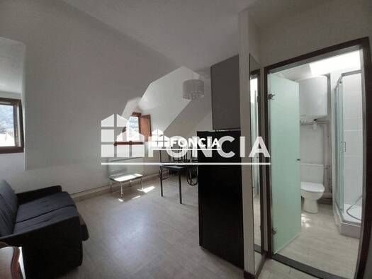Appartement à louer 420 € 1 pièce 17,1 m² 5ème étage Moûtiers 73600