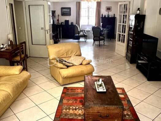 Appartement à vendre 975 000 € 5 pièces 3 chambres 109 m² RDC/5 Jean Moulin-Porte d'Orléans Paris 14ème arrondissement 75014