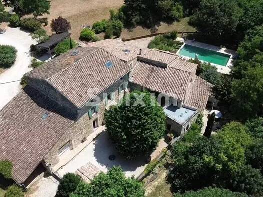Maison à vendre 1 760 000 € 24 pièces 14 chambres 750 m² 130 000 m² de terrain Pont-de-Barret 26160