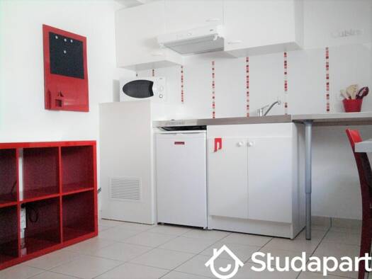 Studio à louer 700 € 1 pièce 20 m² 1er étage Lozère Palaiseau 91120