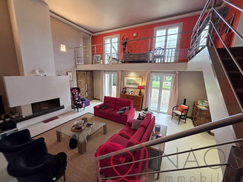 Maison à vendre, 389m², SAINT JEAN DE BRAYE
