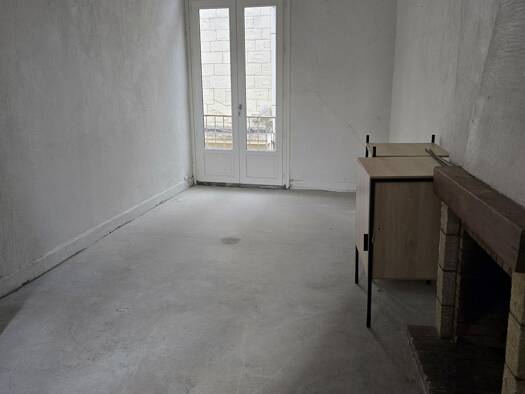 Immeuble à vendre 167 500 € 70 m² Centre Ville-Fenet-Petit Puy Saumur 49400