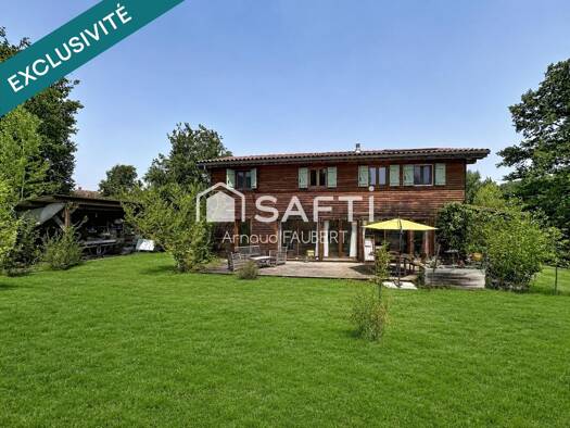Maison à vendre 312 000 € 8 pièces 6 chambres 139 m² 3 137 m² de terrain Montbrun-Bocage 31310