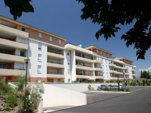 Appartement à louer 590 € 2 pièces 1 chambre 43 m² 1er étage Quintine Carpentras 84200
