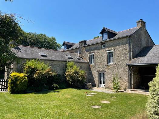 Maison à vendre 357 000 € 6 pièces 3 chambres 220 m² 3 034 m² de terrain Pluméliau-Bieuzy 56310