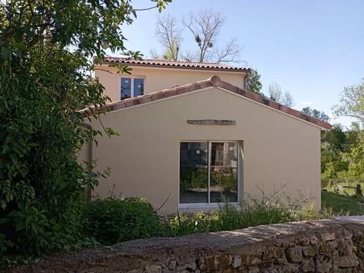 Maison à vendre 93 415 € 4 pièces 3 chambres 135 m² 170 m² de terrain Jonzac 17500