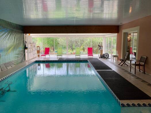 Maison à vendre 359 000 € 8 pièces 6 chambres 175 m² 9 623 m² de terrain Puynormand 33660