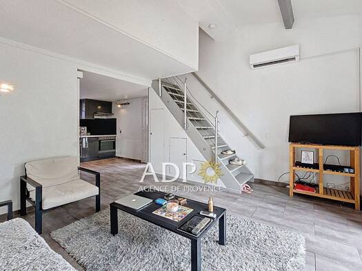 Maison à vendre 215 000 € 2 pièces 1 chambre 39,6 m² 40 m² de terrain Grasse 06130