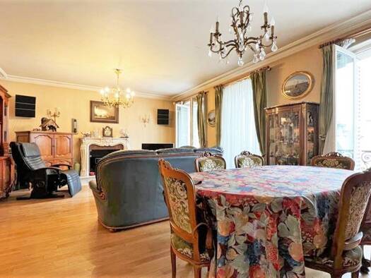 Appartement à vendre 1 039 000 € 4 pièces 3 chambres 105 m² Étage 1/3 République-Saint Ambroise Paris 11ème arrondissement 75011