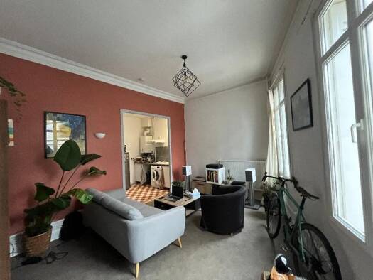 Maison à louer 980 € 2 pièces 1 chambre 65 m² Bordeaux 33000