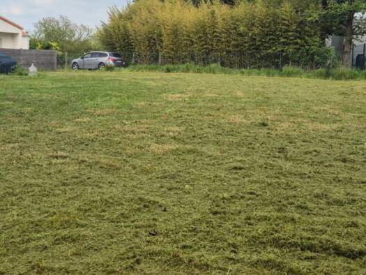 Terrain constructible à vendre 46 000 € 300 m² de terrain Saint-Julien-des-Landes 85150