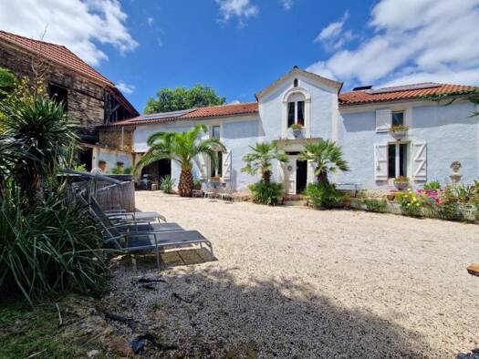 Maison à vendre 235 000 € 5 pièces 3 chambres 185 m² 5 433 m² de terrain Monfaucon 65140