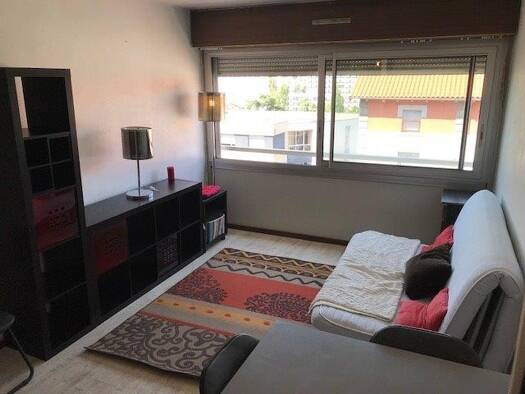 Appartement à louer - logement étudiant 330 € 1 pièce 22 m² 5ème étage dès le 15/04/2026 Breuil-Carmes Le Puy-en-Velay 43000