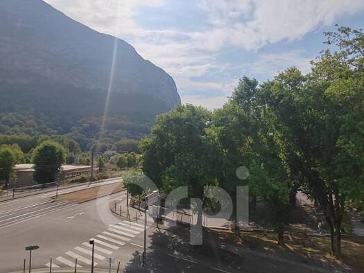 Appartement à vendre 99 000 € 4 pièces 3 chambres 63 m² Étage 3/4 Fiancey-Brieux Saint-Égrève 38120