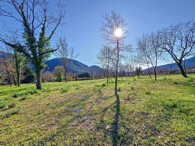 Terrain constructible viabilisé à vendre 110 000 € 712 m² de terrain Colombieres-sur-Orb 34390