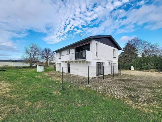 Maison à vendre 298 000 € 5 pièces 4 chambres 110,4 m² 565 m² de terrain Saint-Jean-de-Niost 01800