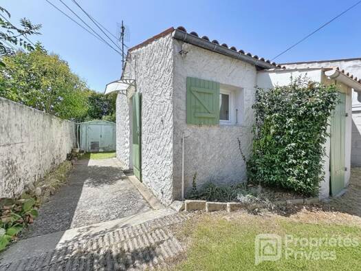 Maison de plain-pied à vendre 215 000 € 2 pièces 1 chambre 47 m² 155 m² de terrain Laleu-La Pallice La Rochelle 17000