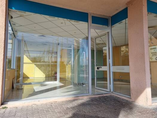 Local commercial à louer 2 000 € 50 m² de surface de vente Gruissan 11430