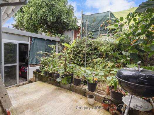 Maison à vendre 182 000 € 7 pièces 6 chambres 125 m² Saint-Joseph 97480