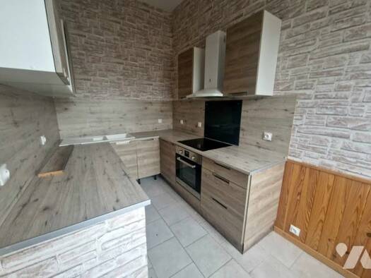 Appartement à vendre 75 000 € 5 pièces 2 chambres 74,6 m² RDC Guise 02120