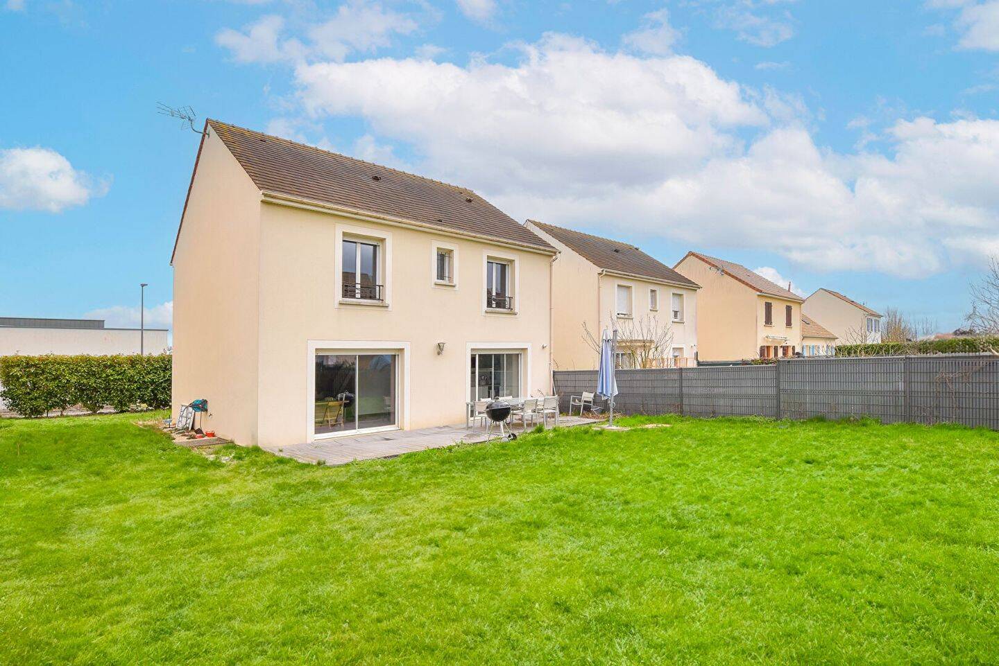 Maison à vendre, 119m², VERNEUIL L'ETANG