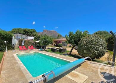 Maison à vendre 695 000 € 5 pièces 4 chambres 140 m² 1 900 m² de terrain Afa 20167