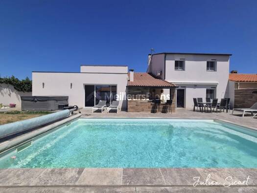 Villa à vendre 415 000 € 6 pièces 4 chambres 160 m² 575 m² de terrain Centre Ville Est Le Soler 66270