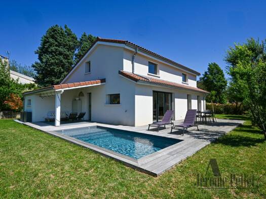 Maison à vendre 639 000 € 7 pièces 6 chambres 164,1 m² 727 m² de terrain Ternay 69360