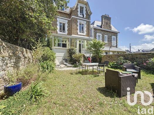 Maison de ville à vendre 995 000 € 7 pièces 4 chambres 135 m² 194 m² de terrain Paramé Centre Saint-Malo 35400