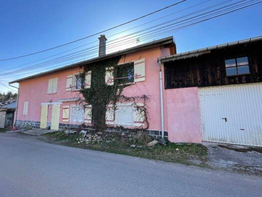 Ferme à vendre 188 000 € 10 pièces 5 chambres 98,4 m² 3 496 m² de terrain Gérardmer 88400