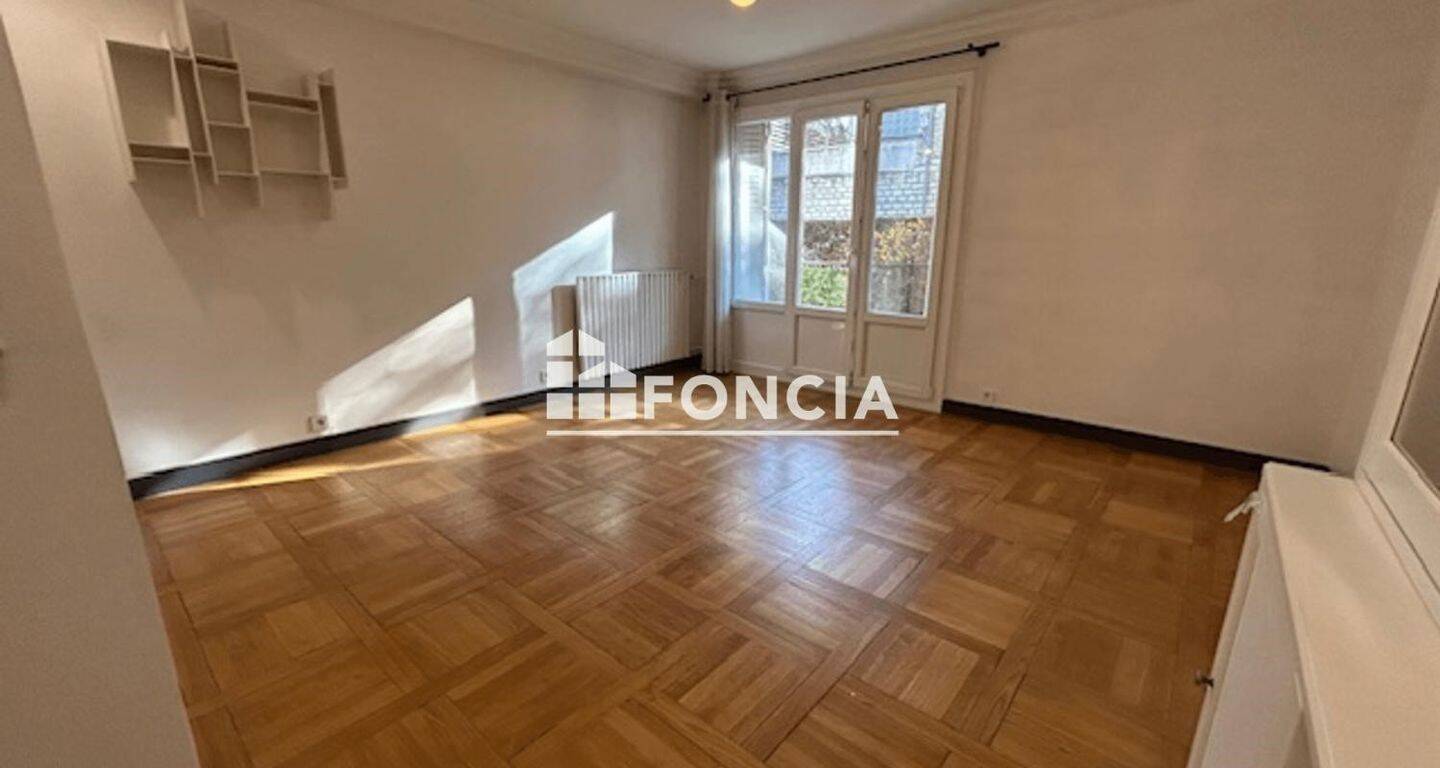 Maison à louer, 76m², SAINT MAUR DES FOSSES